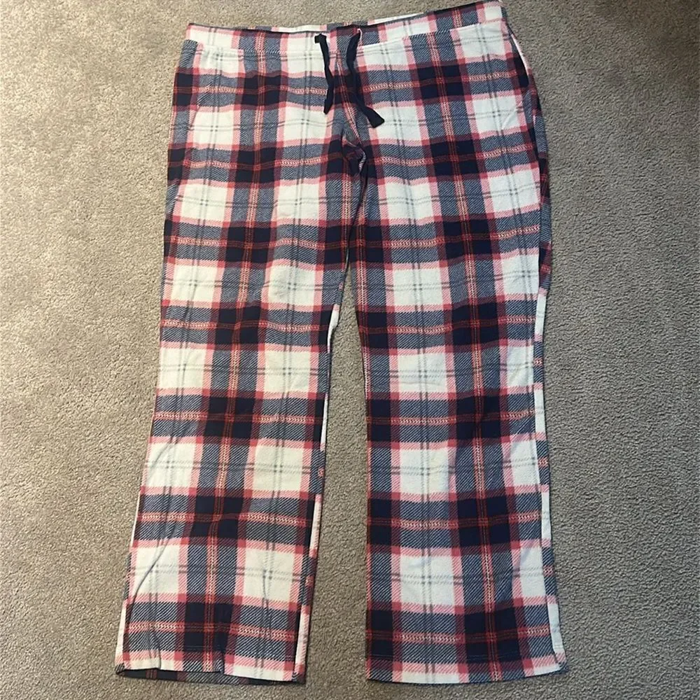 Old Navy Plaid Fleece Pajama Pants!